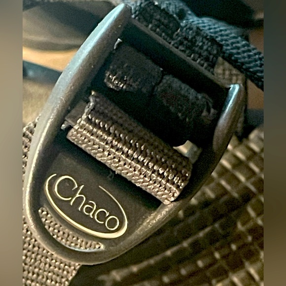 NEVER WORN Women's Vibram Chaco Waterproof Sandals - Picture 5 of 8